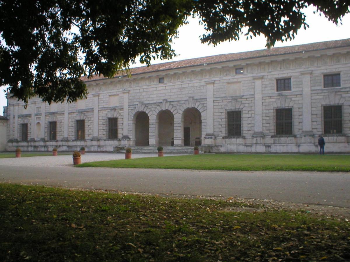 Bed & Breakfast Ai Giardini Del Te Mantua